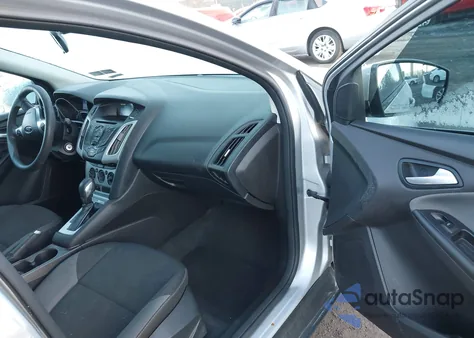 2014 Ford Focus Se z USA, uszkodzony, nr VIN 1FADP3F25EL146767